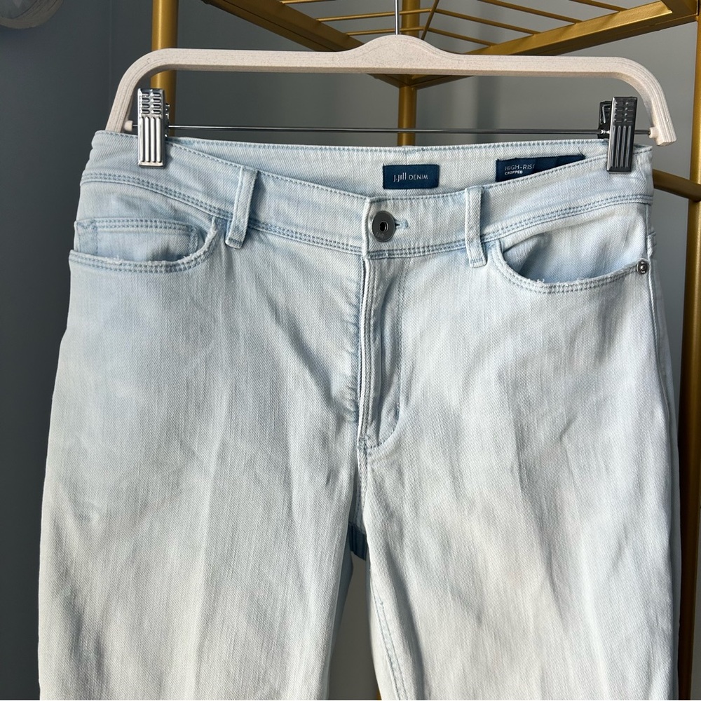 J. Jill women’s Light Wash high rise cuffed cropped denim size 4 - Picture 7 of 8